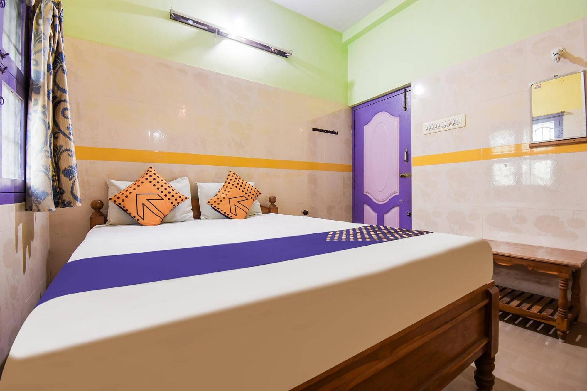 Hotel O K.S.Lodge Tribhuvanam Extérieur photo