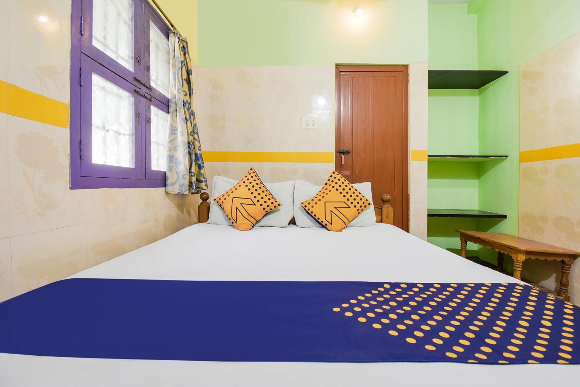 Hotel O K.S.Lodge Tribhuvanam Extérieur photo