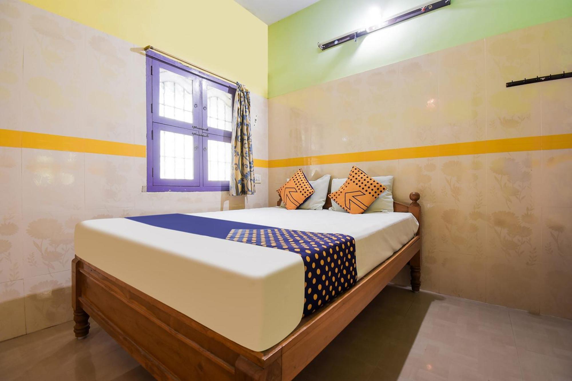 Hotel O K.S.Lodge Tribhuvanam Extérieur photo