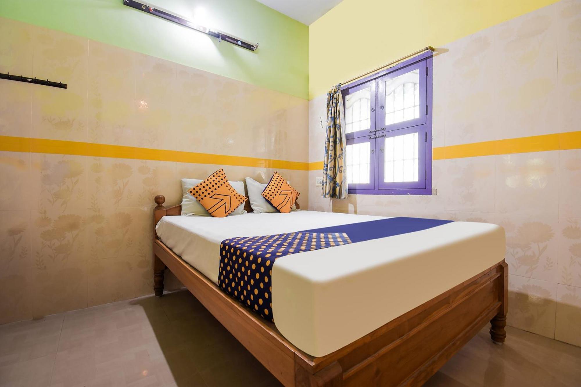 Hotel O K.S.Lodge Tribhuvanam Extérieur photo