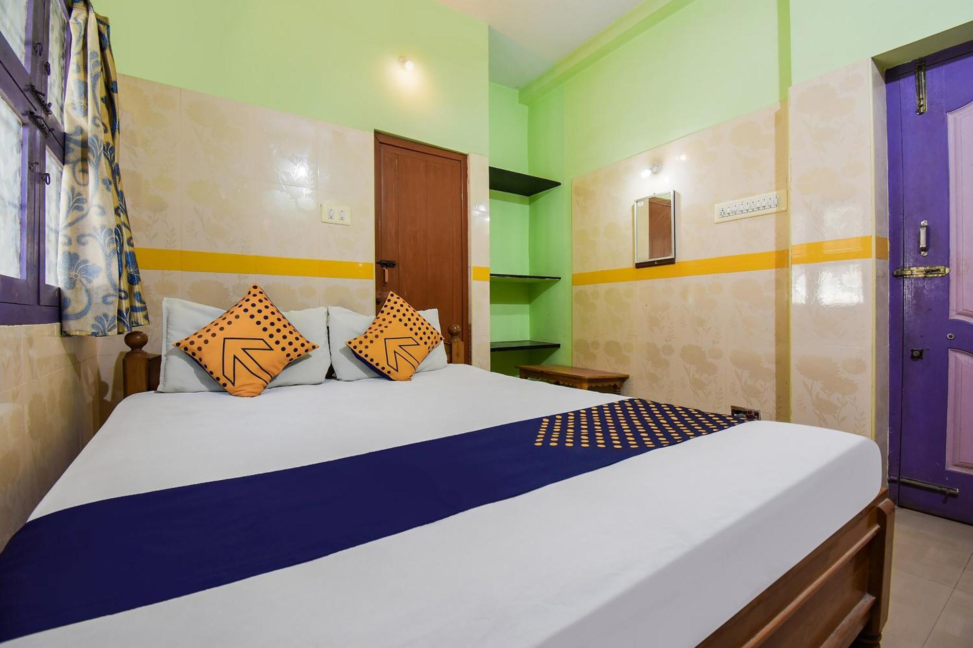 Hotel O K.S.Lodge Tribhuvanam Extérieur photo