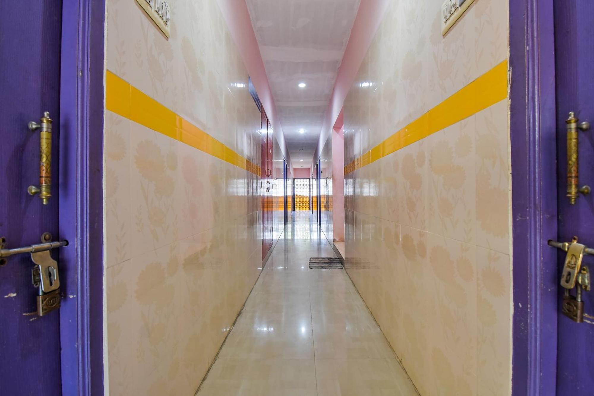 Hotel O K.S.Lodge Tribhuvanam Extérieur photo