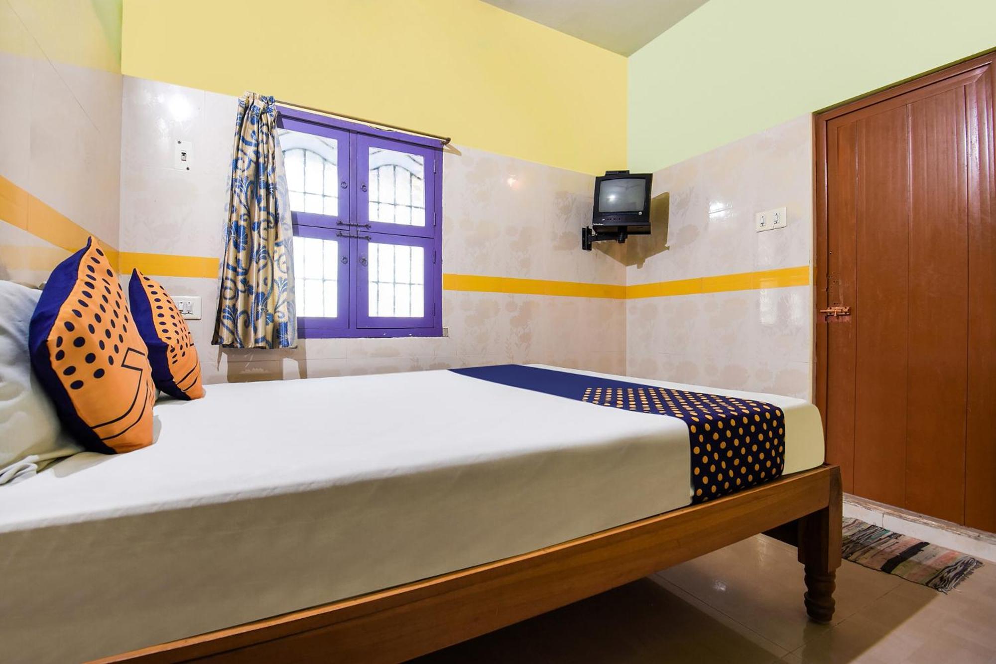 Hotel O K.S.Lodge Tribhuvanam Extérieur photo